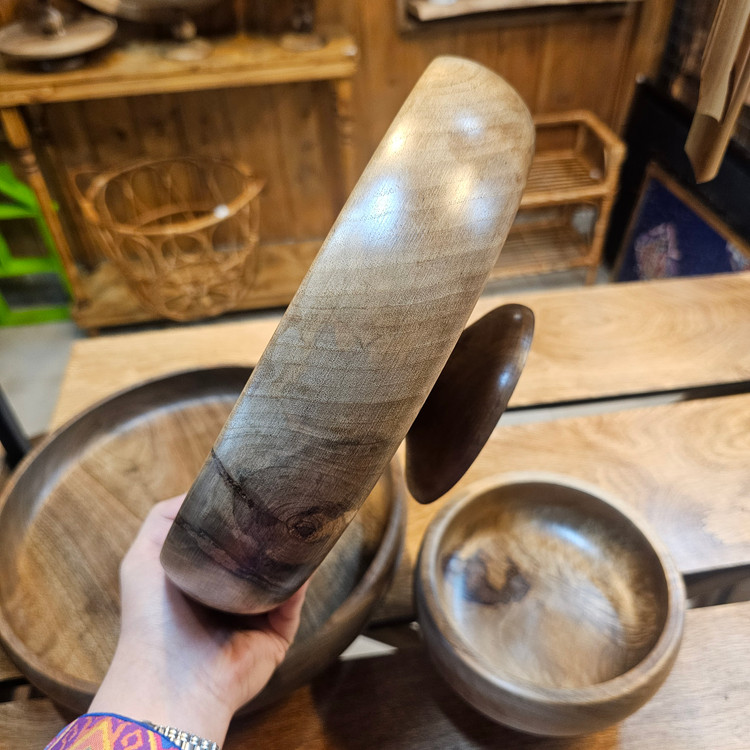 کاسه خمره ای پایه دار چوب گردو
